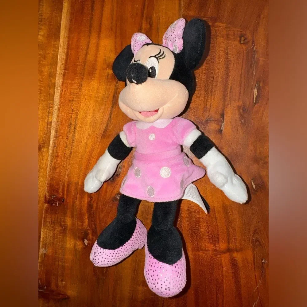 Minni Mouse lip smackers/minnie plush new